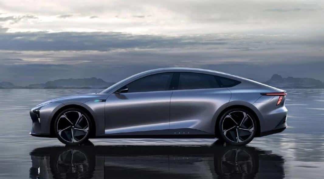 Jidu unveils ROBO-02 sedan, its 2nd model, at Guangzhou auto show