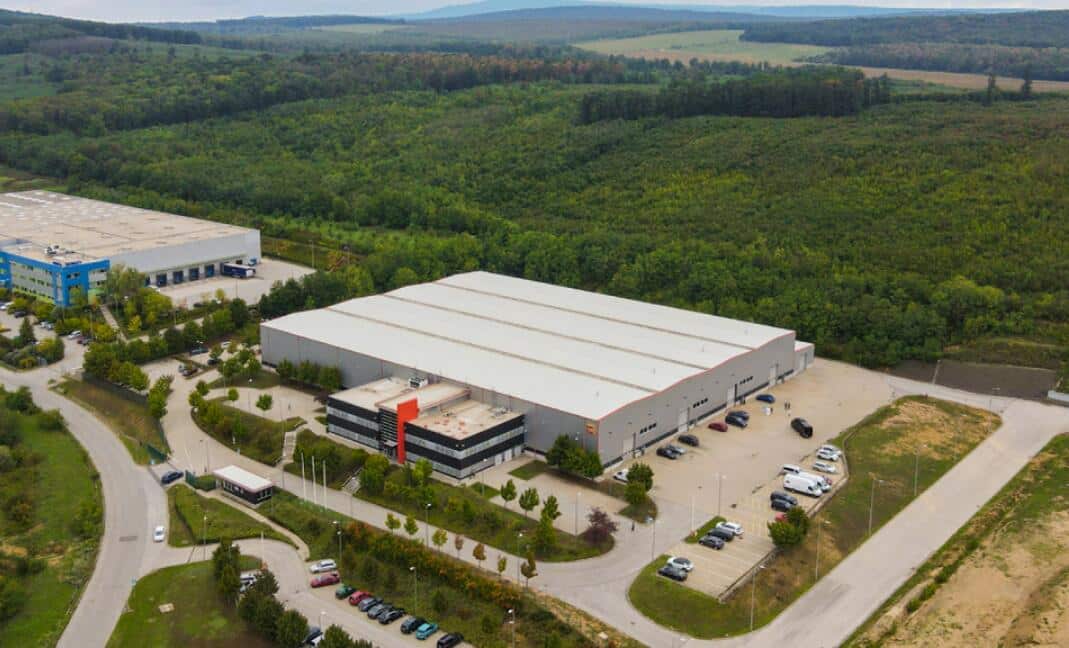 Nio adds 63 Nio Houses, 25 delivery centers in 2022