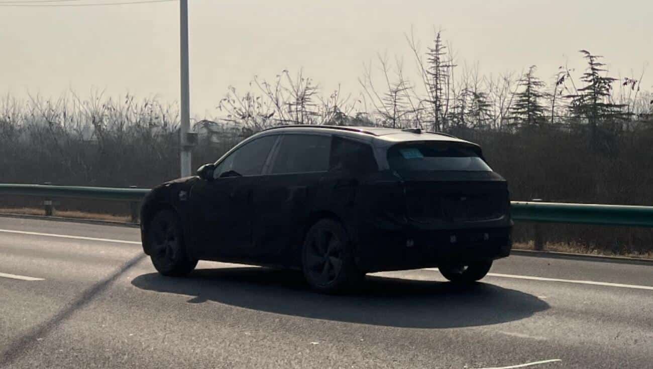 More spy photos of Nio's new ES6 revealed