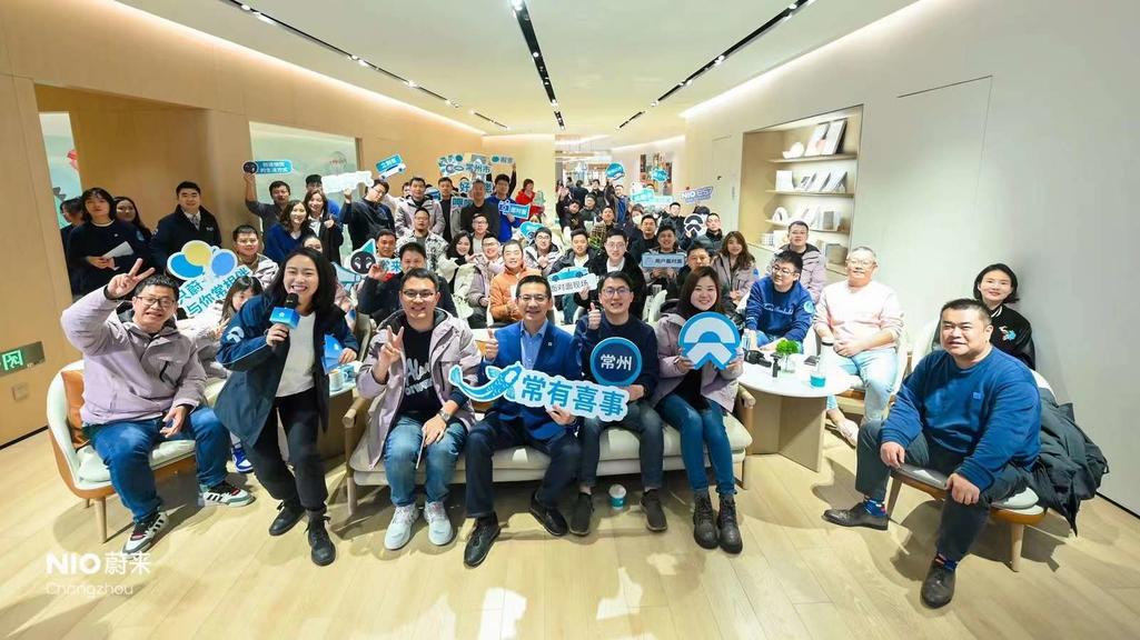 Nio's 150-kWh battery pack costs as much as an ET5, president says