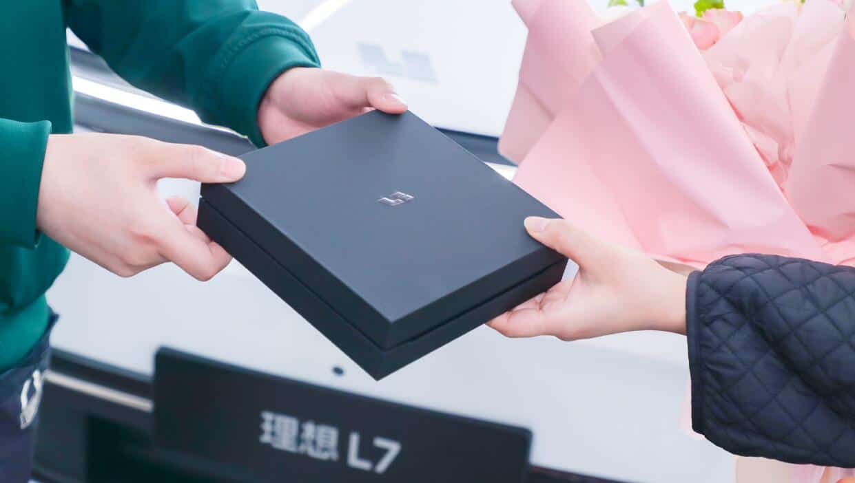 Li Auto begins deliveries of its first 5-seat SUV Li L7