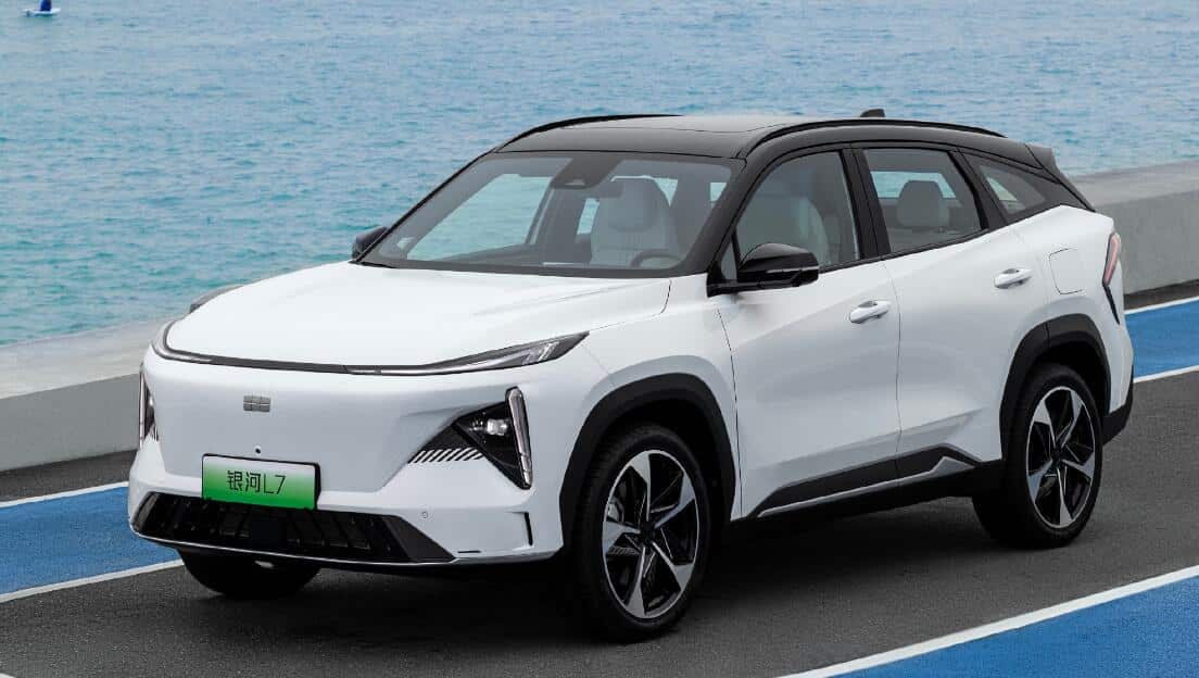 Geely Galaxy sees 1st production vehicles of L7 SUV roll off line