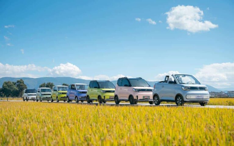Wuling cuts prices on its mini EVs by up to ,850