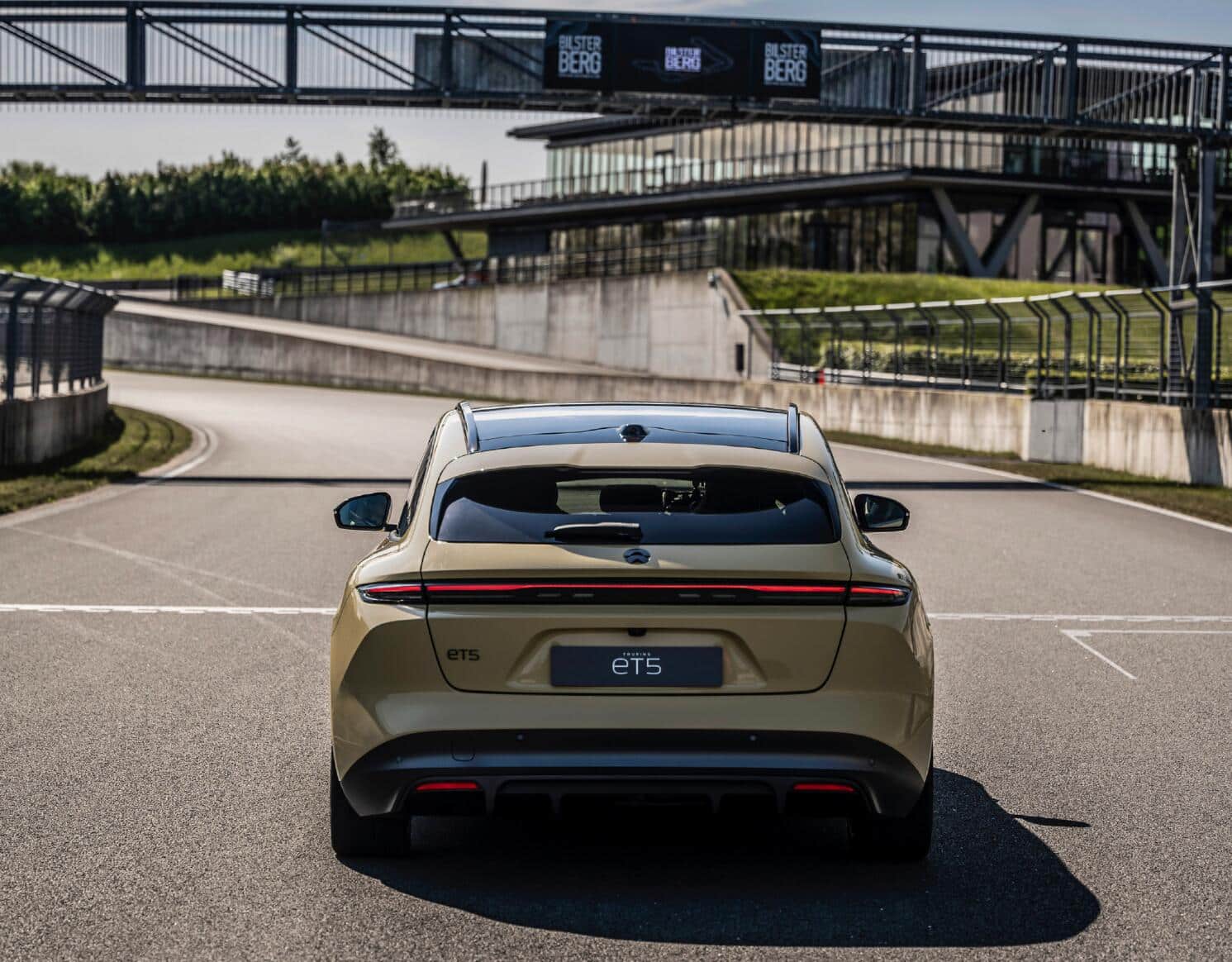 Nio may launch ET5 Touring on Jun 15, more photos revealed