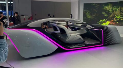 China NEV retail sales at 122,000 in Jul 1-9, down 1% from same period last month