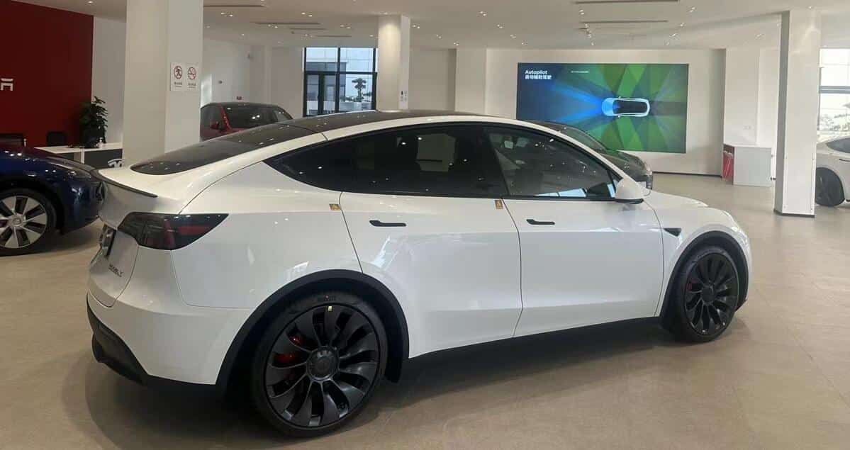 Tesla begins selling China-made Model Y in South Korea