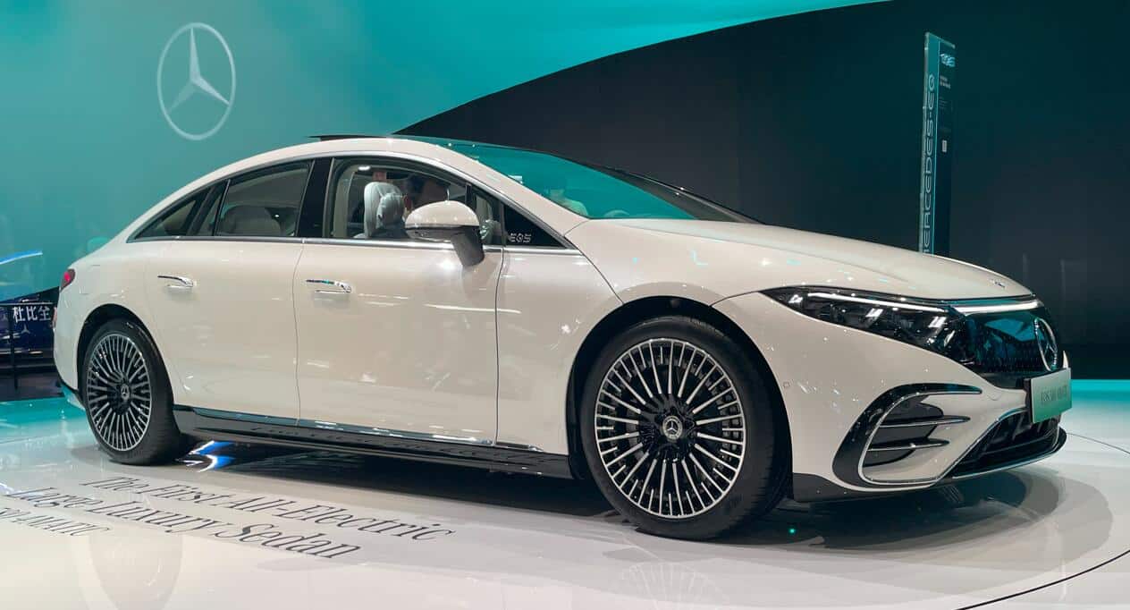 Mercedes-Benz recalls 32,786 imported S-Class and EQS vehicles in China due to software issue