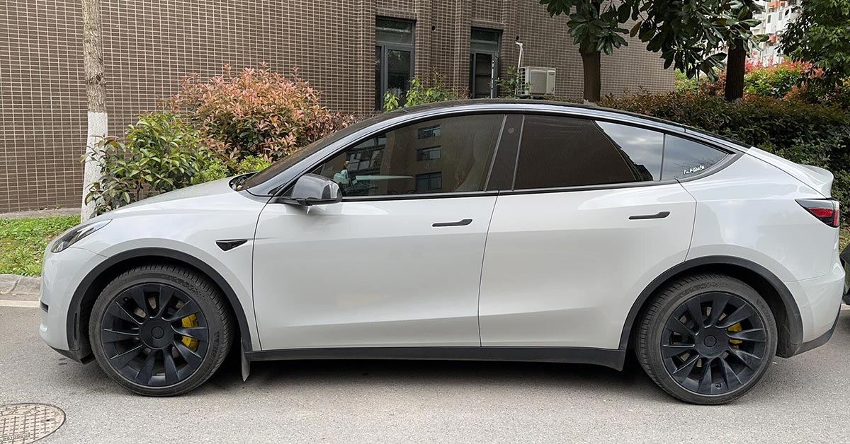 Tesla clarifies on 'sentry mode' after vehicles denied access to Chinese airport parking lot