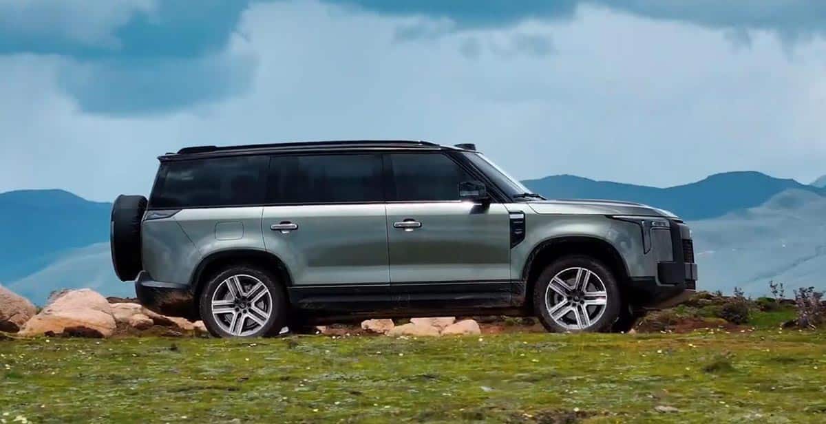 Under-the-radar Chinese EV maker launches 1st model to take on Li Auto's Li L8