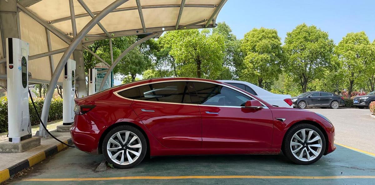 Tesla cuts price of power tailgate upgrade for Model 3 in China by 0