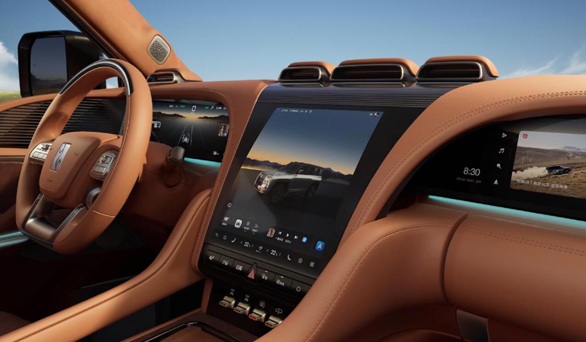 BYD Yangwang's 1st model U8 officially launched for 0,600