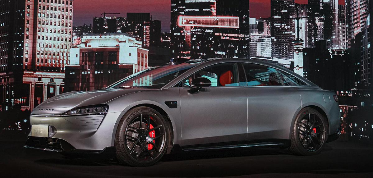 Huawei, Chery's joint EV brand Luxeed unveils 1st model, goes on pre-sale with ,420 starting price