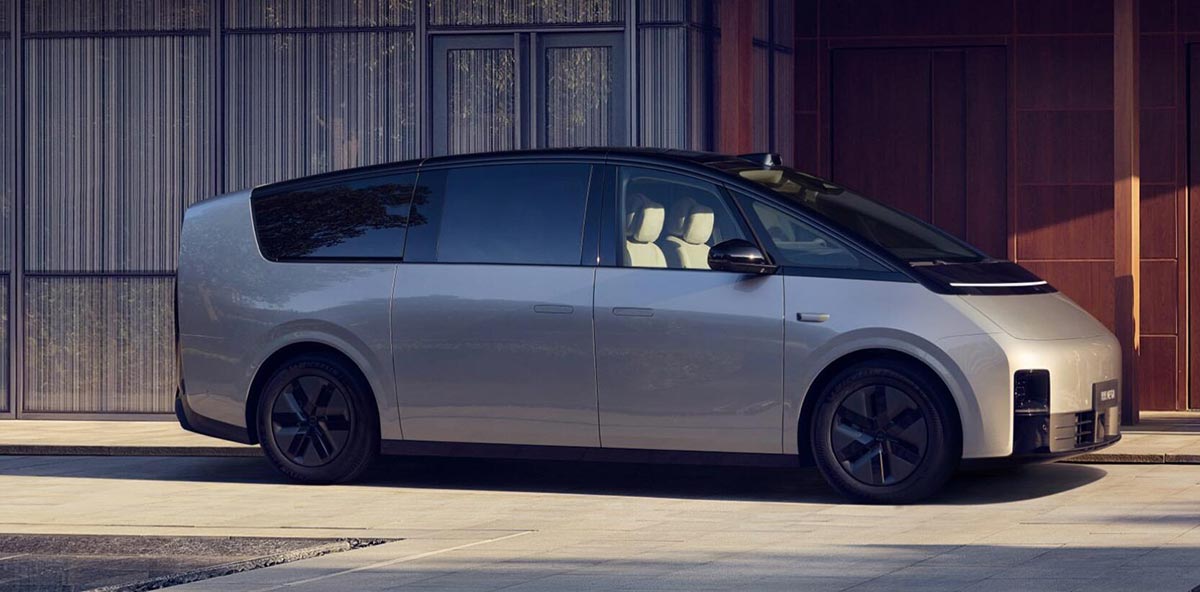 Li Auto officially unveils its 1st BEV Li Mega and starts pre-sales