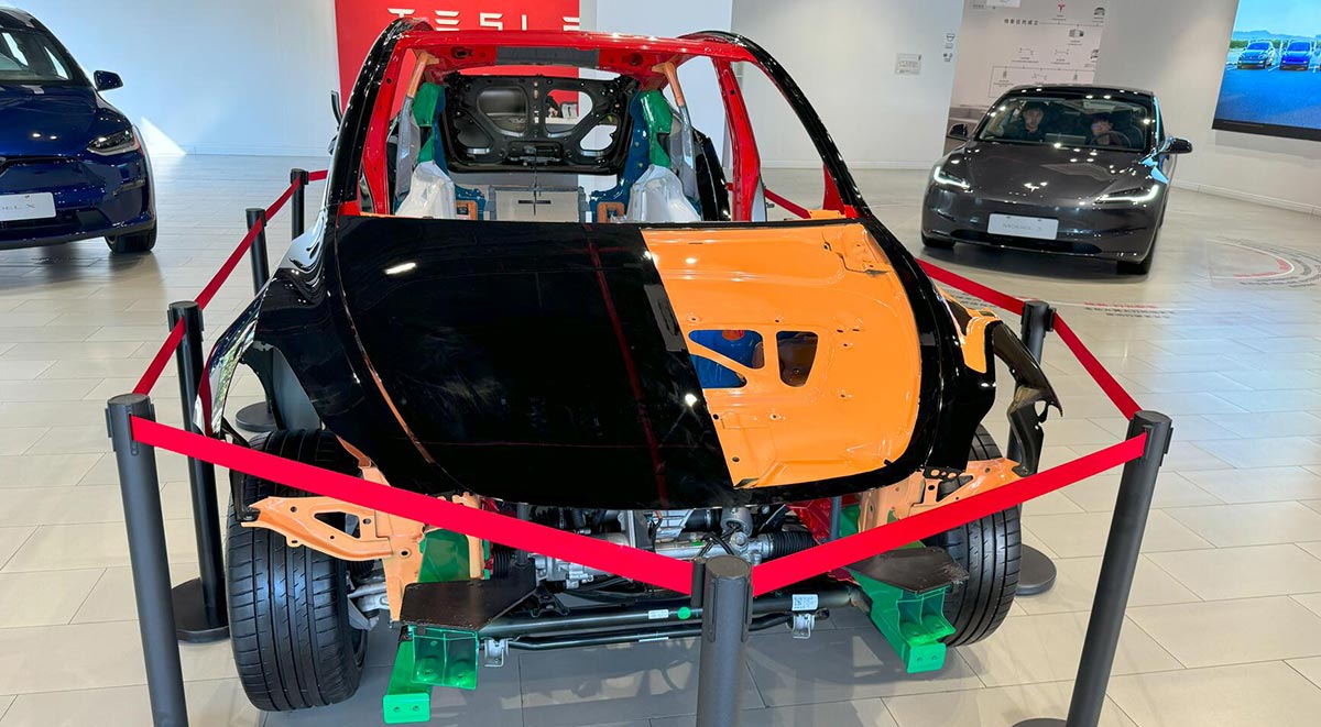 Lady ordered to apologize to Tesla in 'brake failure' case