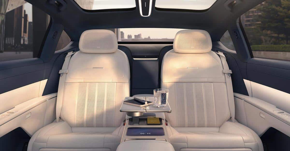 Nio unveils ET9 to take on Mercedes Maybach, deliveries to begin in Q1 2025