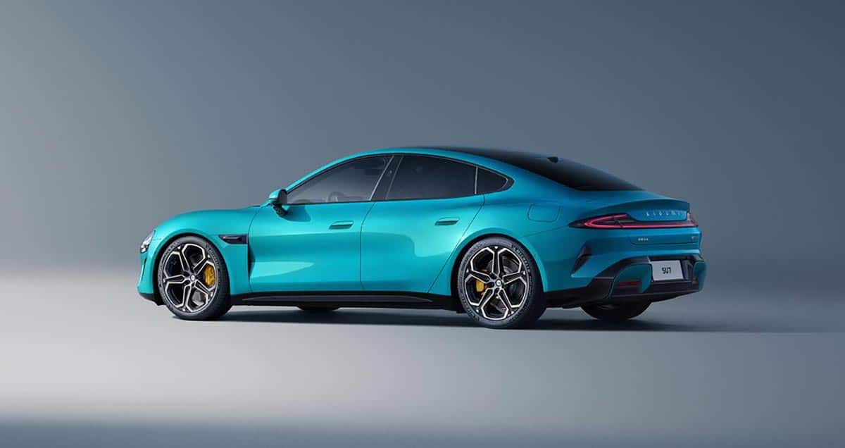 Xiaomi EV releases official images of its first model SU7