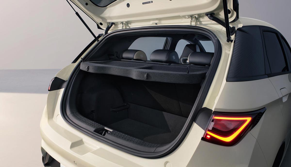 BYD launches refreshed Dolphin, reducing starting price by 15%