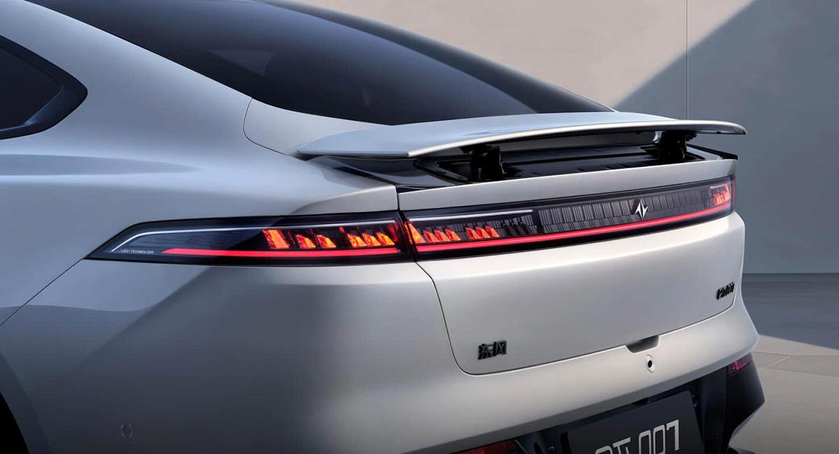 Dongfeng's new NEV brand eπ launches 1st model, eπ 007 sedan, starting at ,190