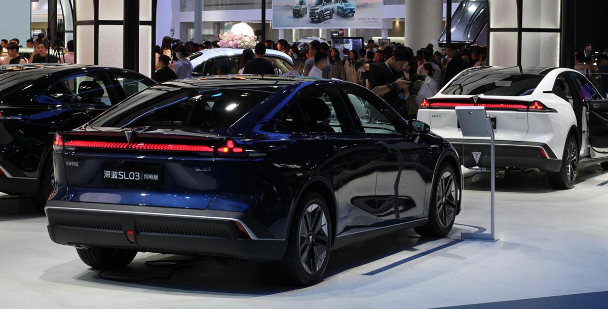 China's NEV retail at 335,000 in Mar 1-17, up 115% from same period last month