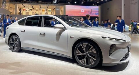 Nio to put 150-kWh semi-solid battery packs into service in late Apr, CEO says