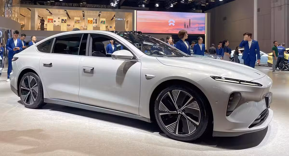 Nio to put 150-kWh semi-solid battery packs into service in late Apr, CEO says