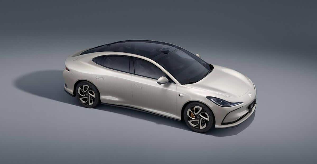 IM Motors launches new electric sedan IM L6, starting at ,400 with semi-solid-state battery option