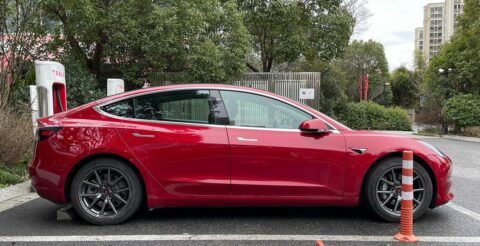 Tesla markets new perks in China to boost sales