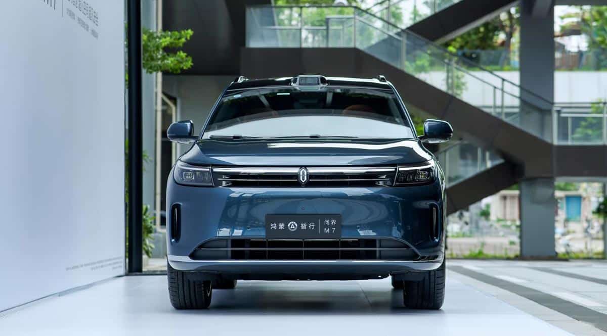 Huawei-backed Aito launches Ultra series for M7 SUV, expects to deliver 20,000 units in Jun