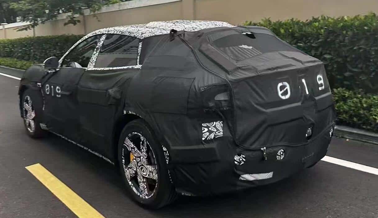 Spy photos reveal SUV suspected to be Xiaomi's 2nd EV model