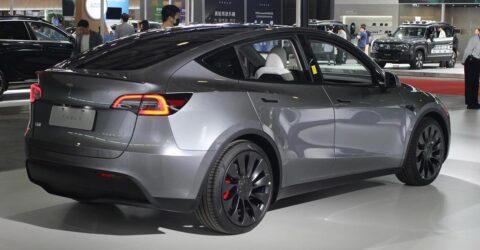 Tesla delivery wait times in China further reduced, offers silver paint option for Model 3