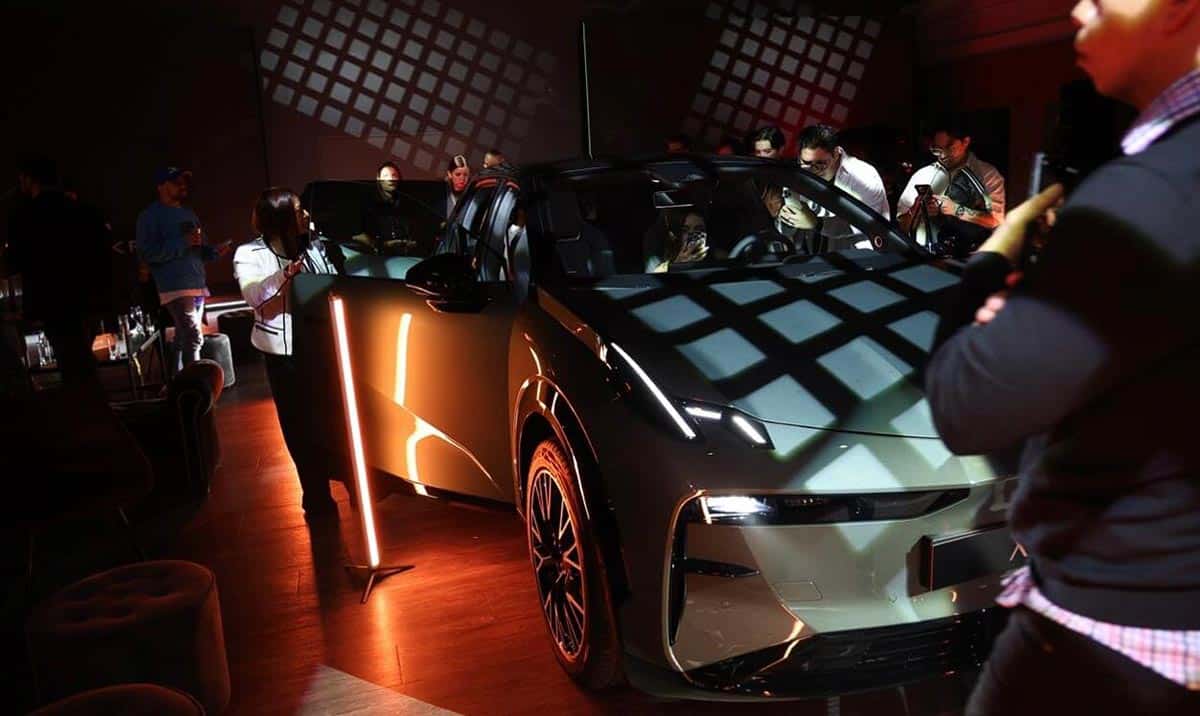 Zeekr launches Zeekr 001 and Zeekr X in Mexico