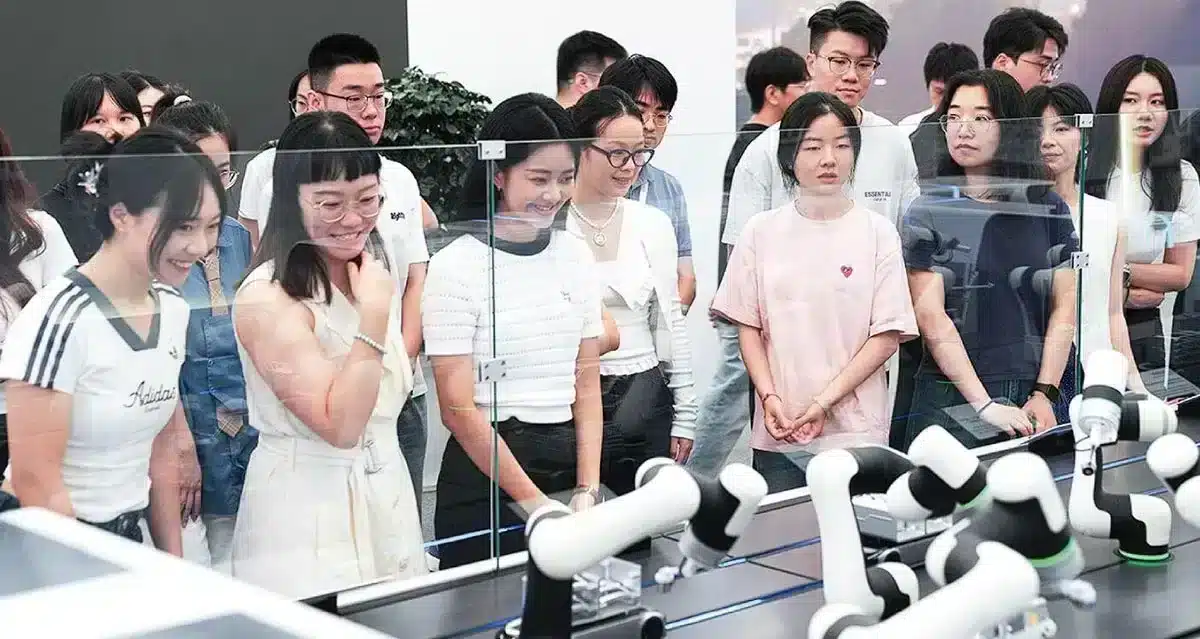 BYD sees over 10,000 fresh graduates joining, nearly 80% in R&D