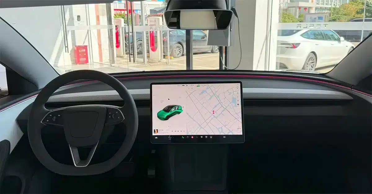 Spy shots reveal interior of Xpeng Mona M03