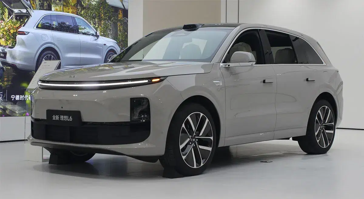 Li Auto sees 100,000th Li L6 roll off line