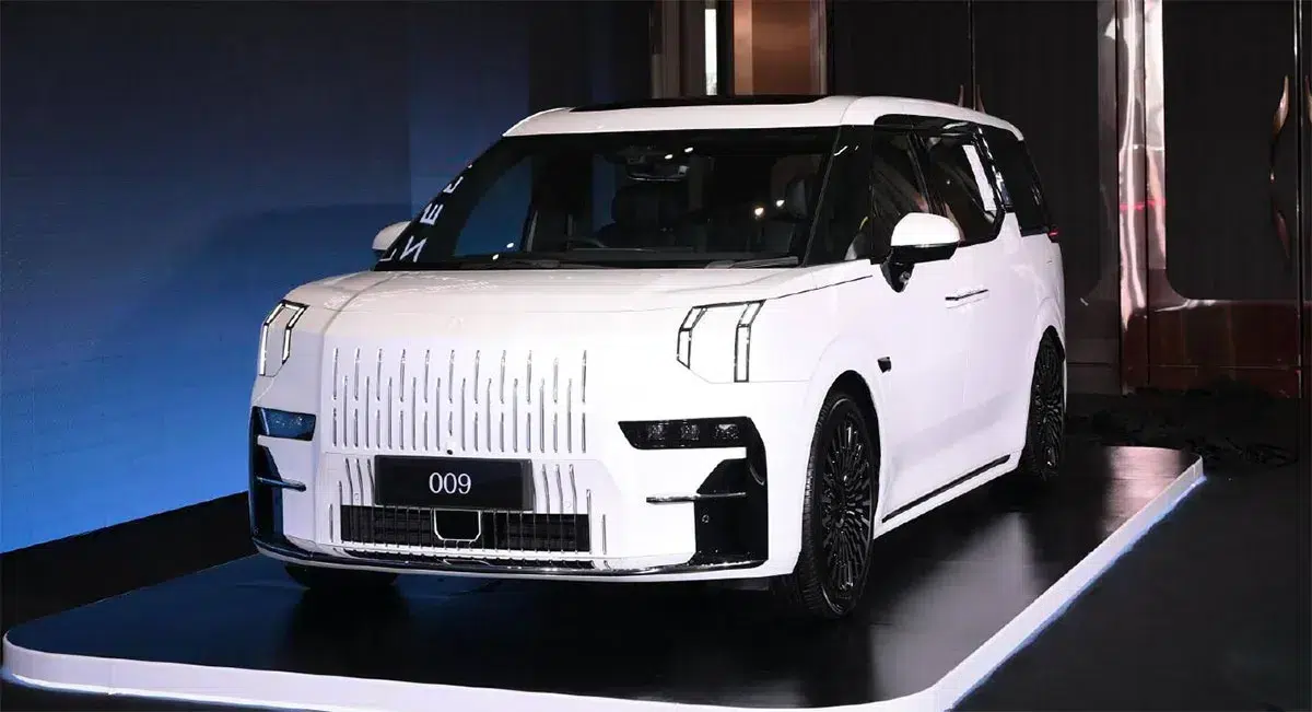 Zeekr launches 009 MPV in Thailand, deliveries to start in Oct