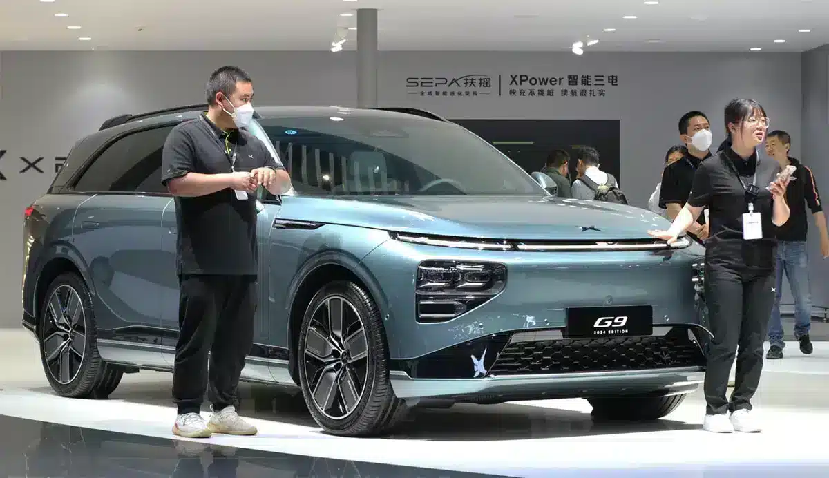 Xpeng adds new 4-wheel-drive variant to G9 SUV