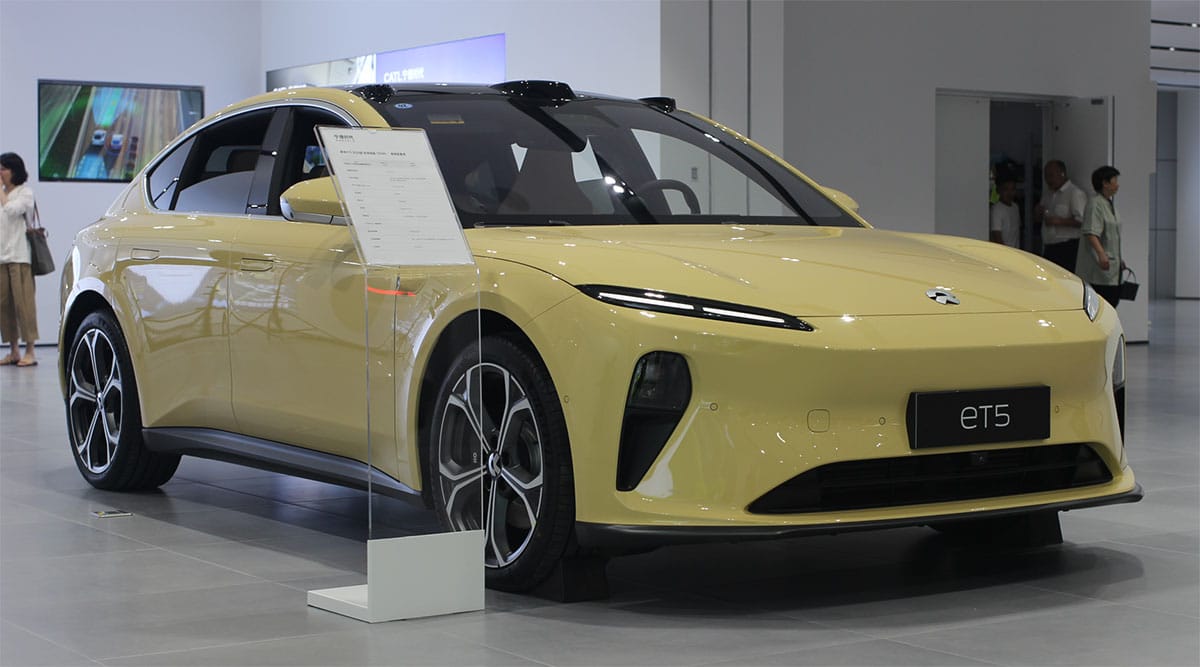 EU pushes ahead with additional tariffs on Chinese EVs, continues discussions on price undertakings