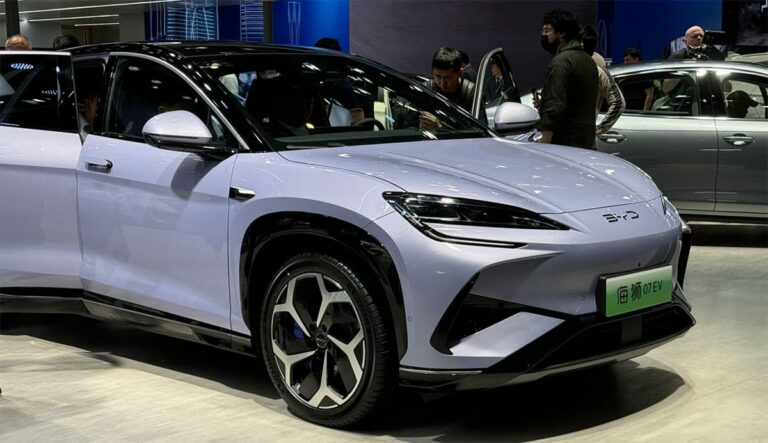 BYD forms new team to focus on end-to-end tech use in smart driving