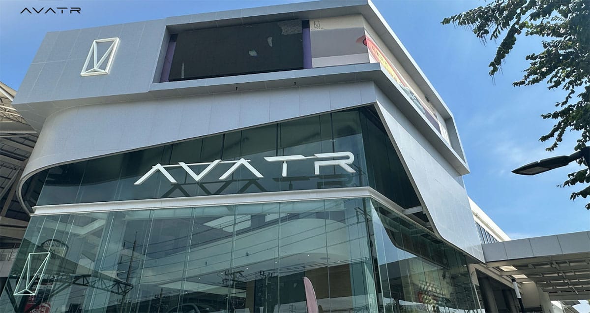 Avatr opens 1st showroom in Thailand, makes 1st local car deliveries
