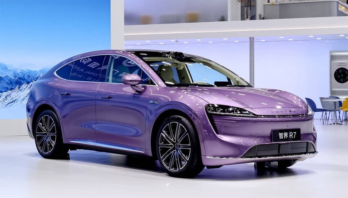 Huawei-Chery joint brand Luxeed adds hybrid variants to R7 SUV
