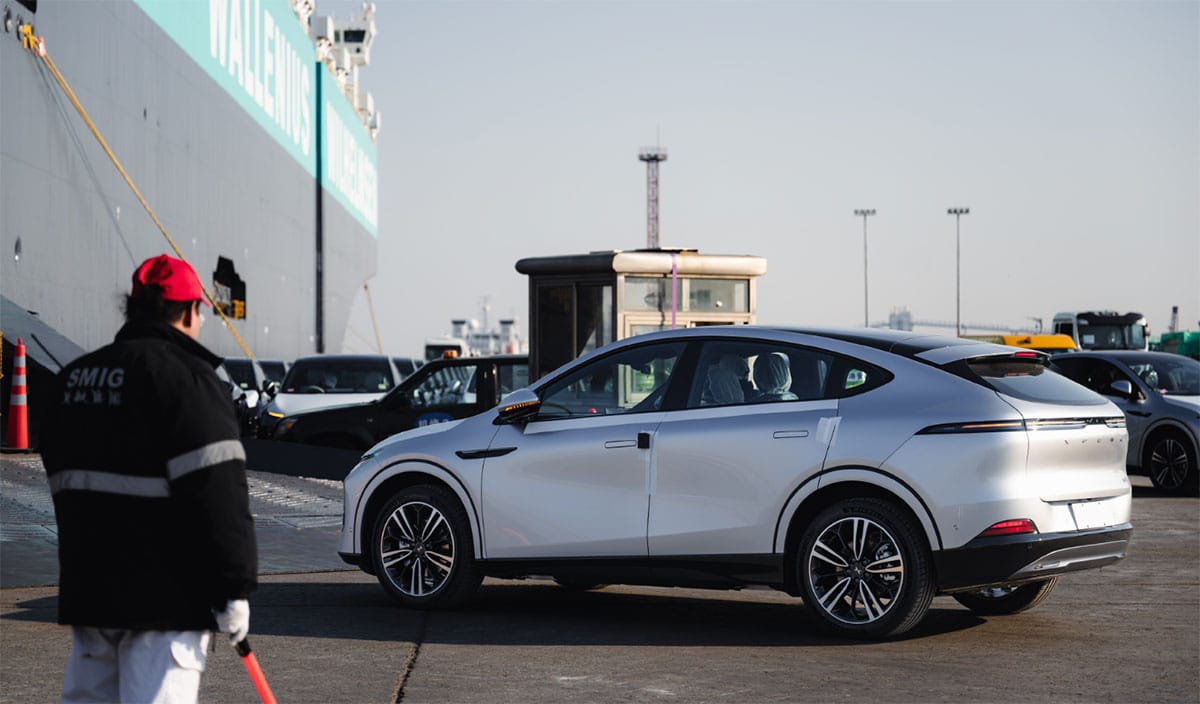 Xpeng ships 2nd batch of G6 SUVs to Australia, opens 1st local flagship showroom