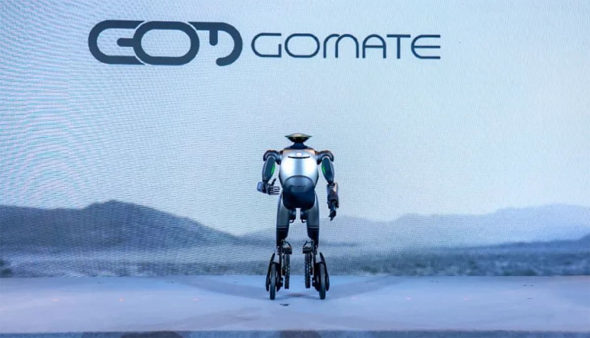 GAC unveils humanoid robot GoMate, plans to start small-scale production in 2026