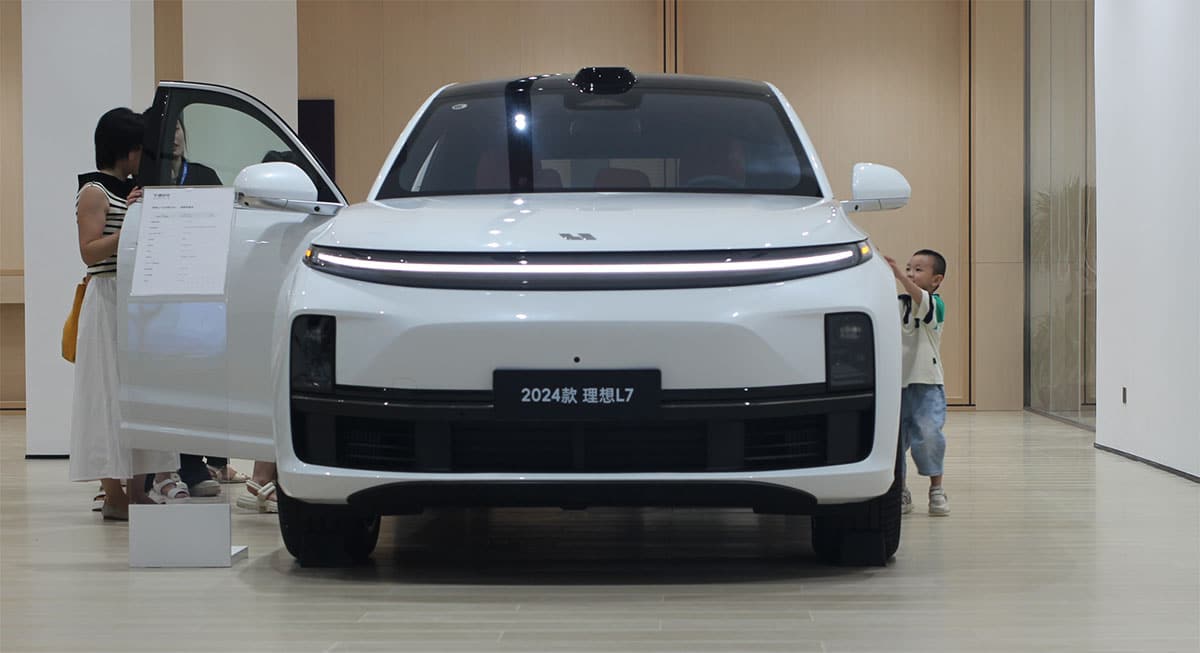 Tesla would use LiDAR if Elon Musk ever drove on China's highways at night, Li Auto CEO says