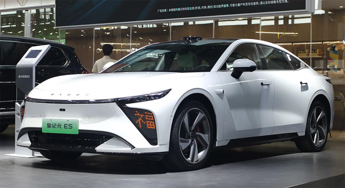 US finalizes rules banning Chinese tech in connected cars