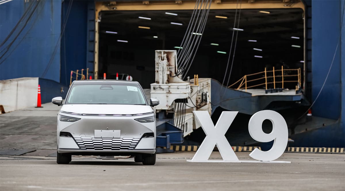 Xpeng ships 300 X9 MPVs to Thailand, bringing its highest-priced model to global markets