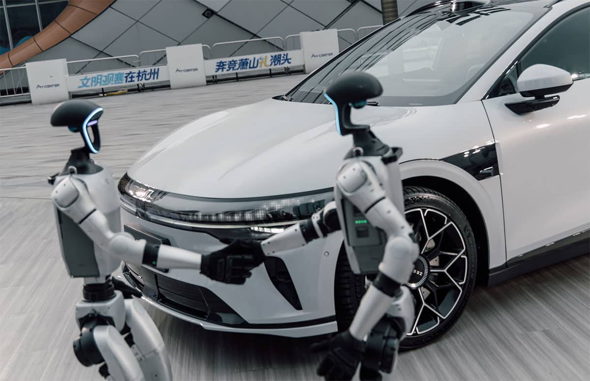 Zeekr 007 GT makes real-life debut, launch set for mid-Apr