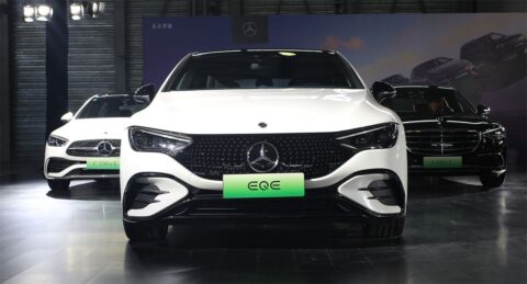 Mercedes cuts jobs in China to cope with 'challenging' market conditions