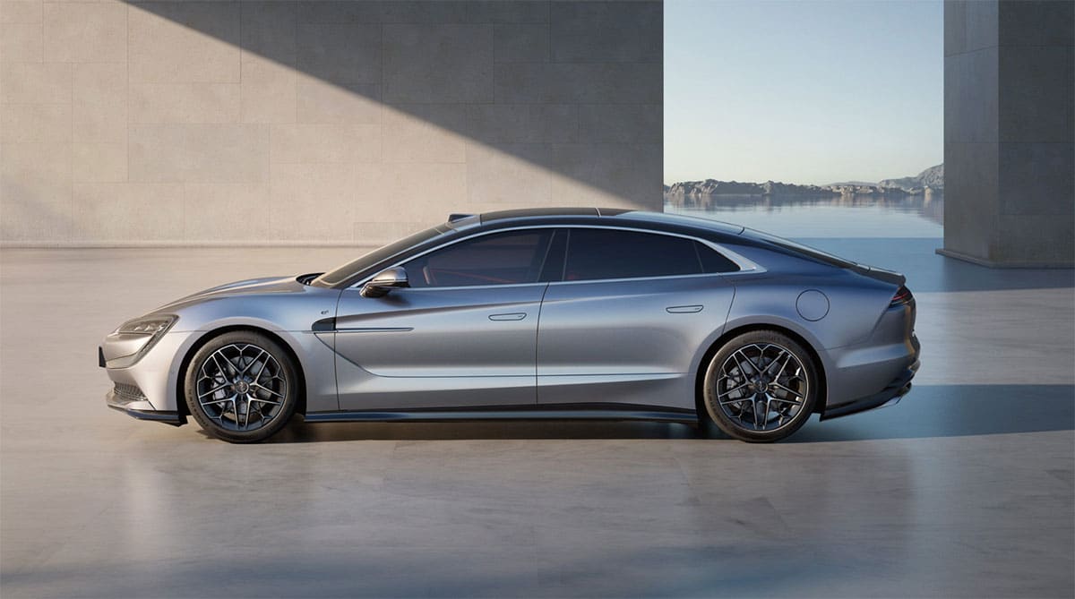 BYD Yangwang officially launches U7, aiming to gain share in luxury sedan market