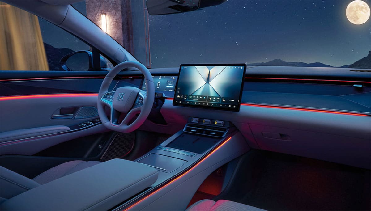 BYD launches Han L sedan, Tang L SUV with ultra-fast charging