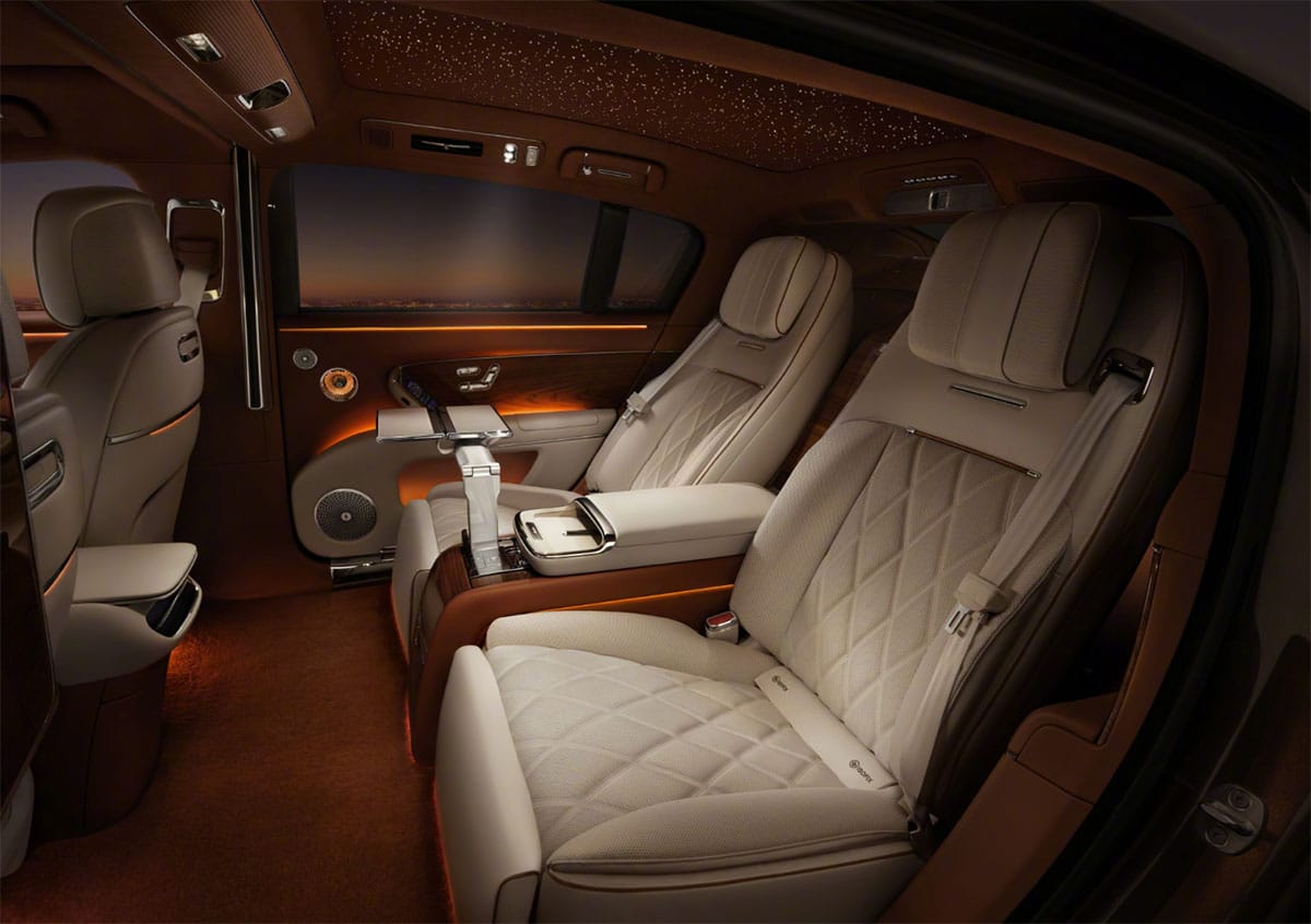 Huawei, JAC joint brand Maextro unveils interior of S800 luxury sedan
